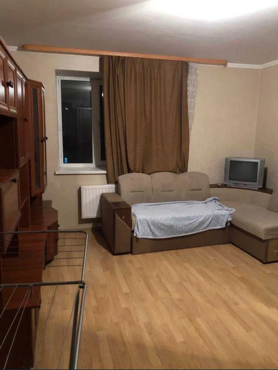 1-bedroom apartment with furniture and appliances. Bucha
