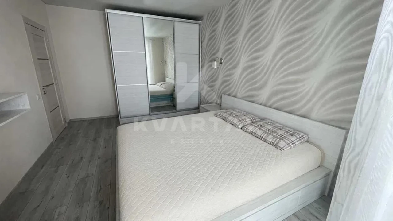 For Sale: 2-room apartment with a kitchen of 32 m2 in the Kontinent residential complex!