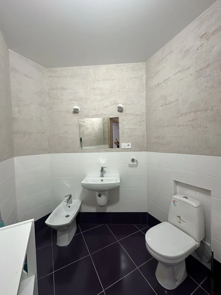 City center, McDonald's area, 3-room apartment in Great Europe, NEW