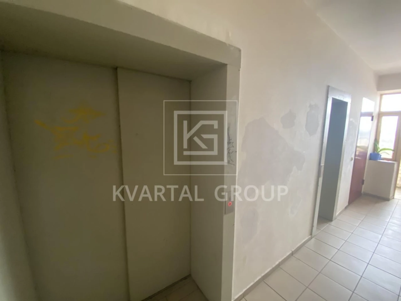 Buch, Kyiv City Building. 2-Room Apartment with Renovation