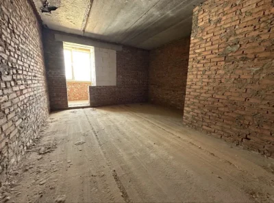 Gas! Suitable for renovation! Minimal finishing! One-room apartment