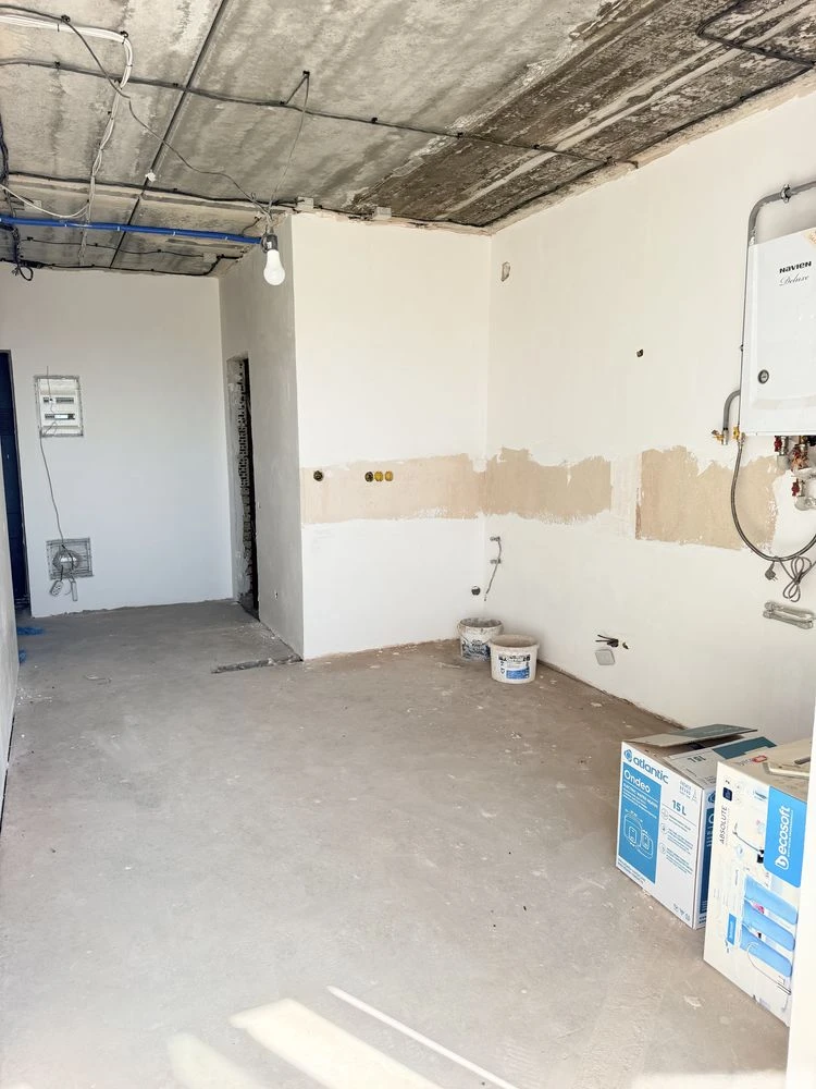 Two-room apartment! Near Avenue! GAS, BALCONY!