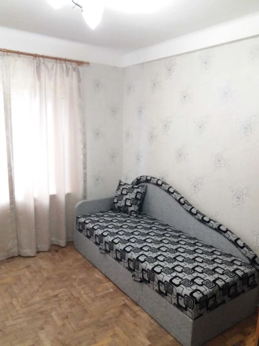 Продам 2-х ком. квартиру по ул. Европейской (центр Космоса)