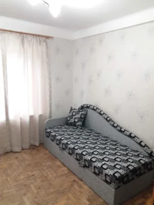 Продам 2-х ком. квартиру по ул. Европейской (центр Космоса)