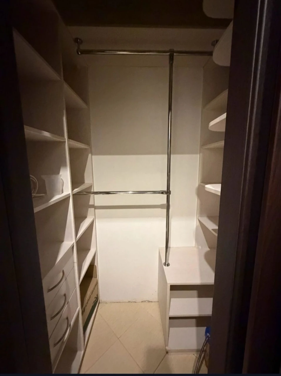 Apartment 45m2, good condition, minimal finishing, near El