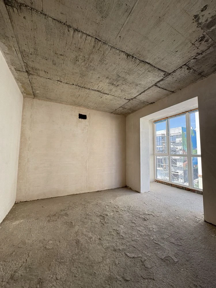 CHEAPEST 1-bedroom apartment! IN A FINISHED building! Plenty of parking spaces,