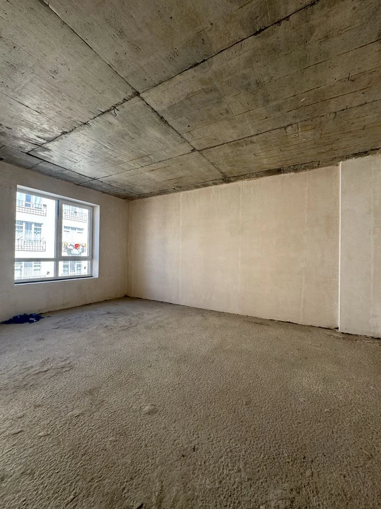 CHEAPEST 1-bedroom apartment! IN A FINISHED building! Plenty of parking spaces,