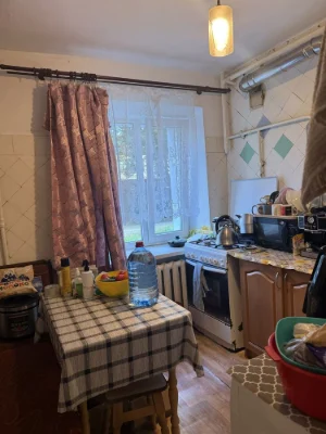 Продаж 2х кімнатної  квартири під ремонт