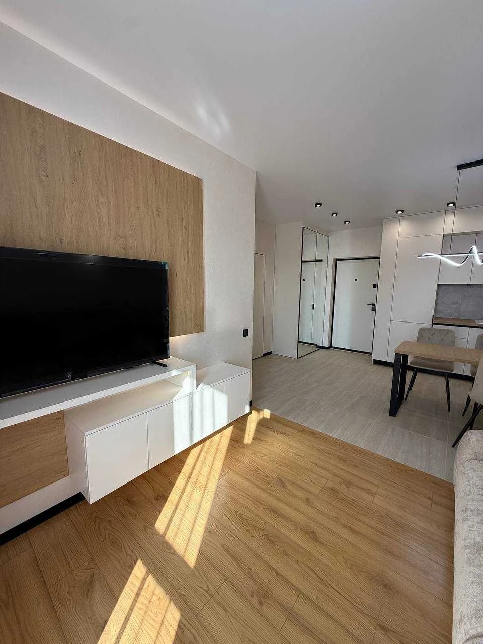Продажа 1-комнатной квартиры в Park Royal
