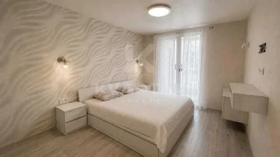 Sale of a 2-room apartment with stylish renovation and combined kitchen-living room