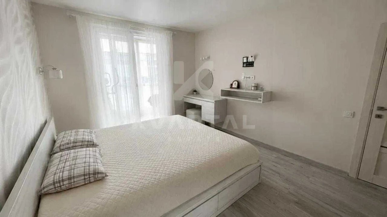 Sale of a 2-room apartment with stylish renovation and combined kitchen-living room
