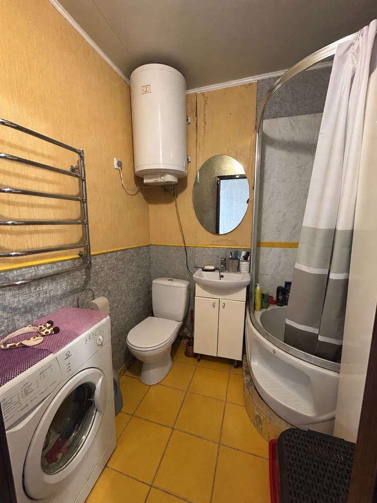 Two-room apartment in Bucha! Near school! Certificate! Available