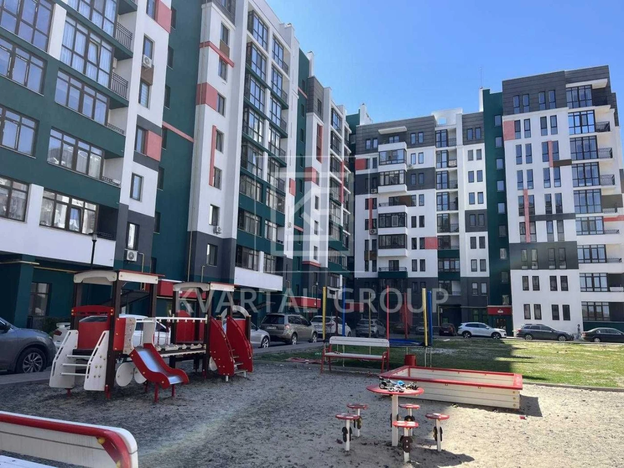 Двокімнатна квартира з ремонтом в новому будинку, квартира б