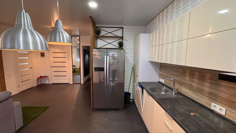 2-room apartment with renovation and furniture