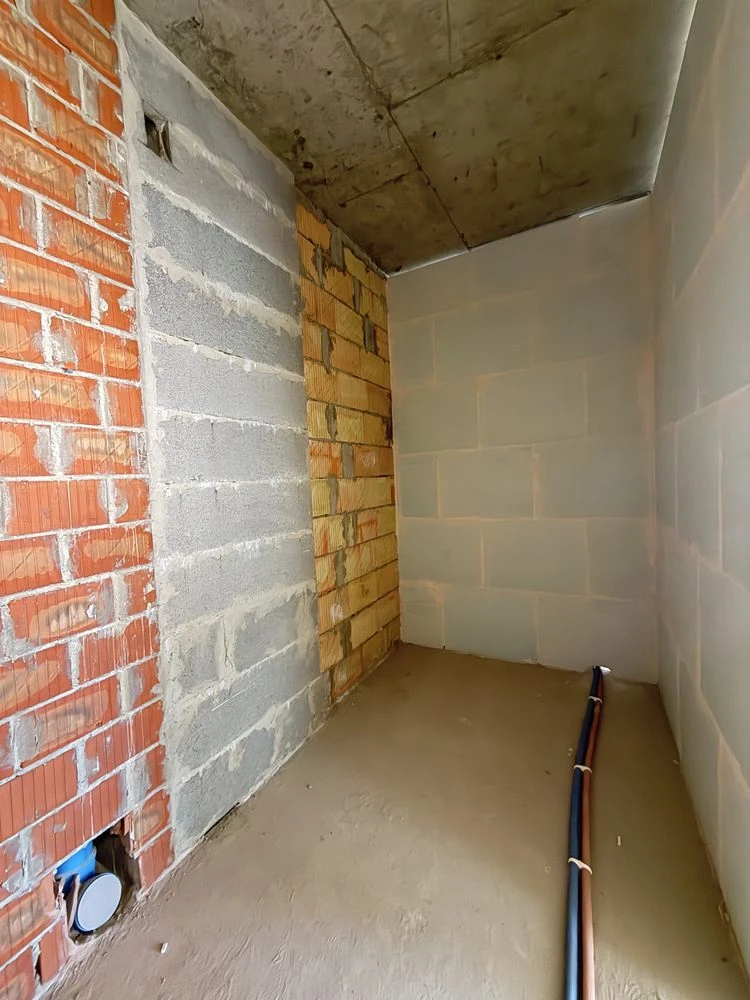 2-bedroom apartment for sale, under renovation, all state programs available, 2