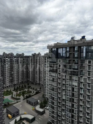 Sale of a two-level apartment (118 sq m) with maximum filling