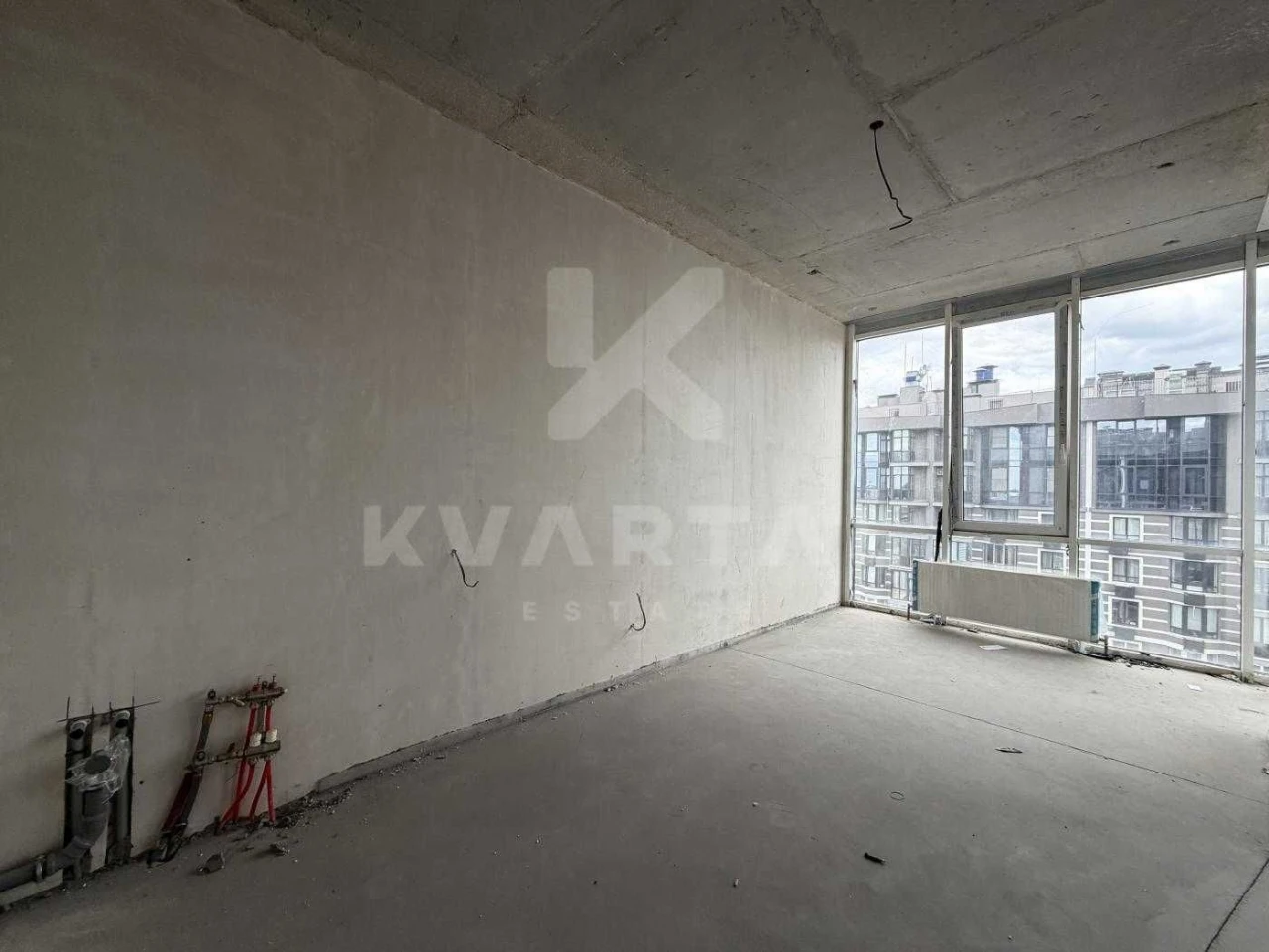 Sale of a two-level apartment (118 sq m) with maximum filling