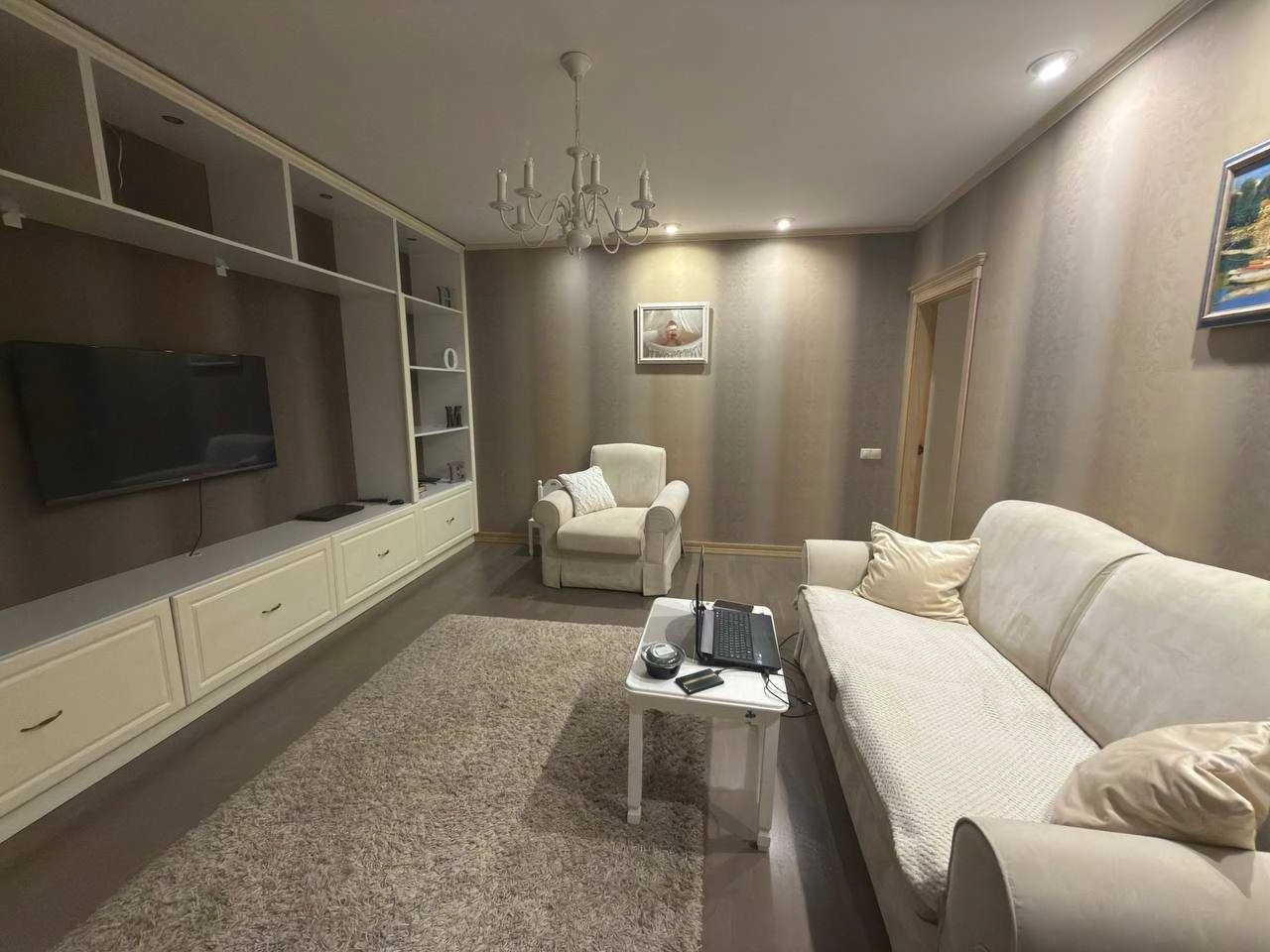 Продаж стильної 2-кімнатної квартири в центрі Бучі