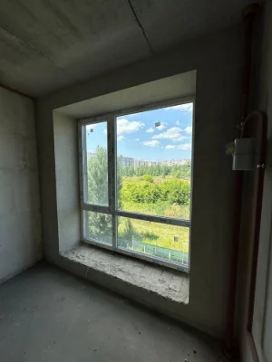 Продається велика 2-кімнатна квартира в Бучі