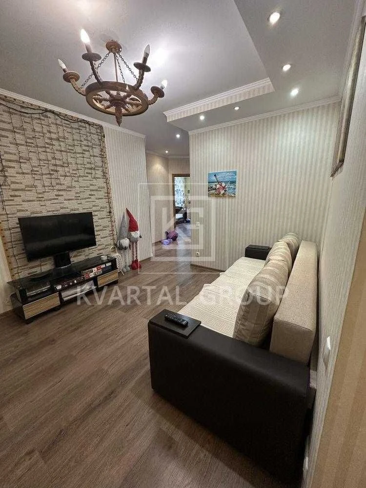Apartment for Sale: 2-bedroom apartment with renovation in Buch. Certificate, Voucher, and More