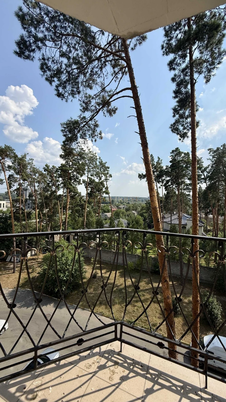 Sale of a 3-bedroom apartment in the "Rich Town" residential complex in Bucha