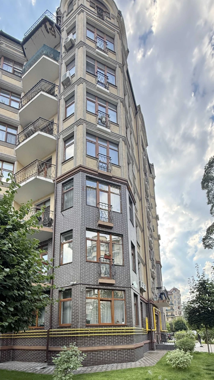 Sale of a 3-bedroom apartment in the "Rich Town" residential complex in Bucha