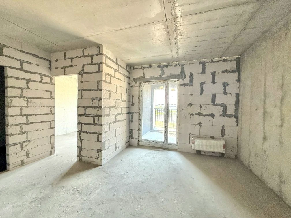 Apartment in a building with no commission, єОселя, decision