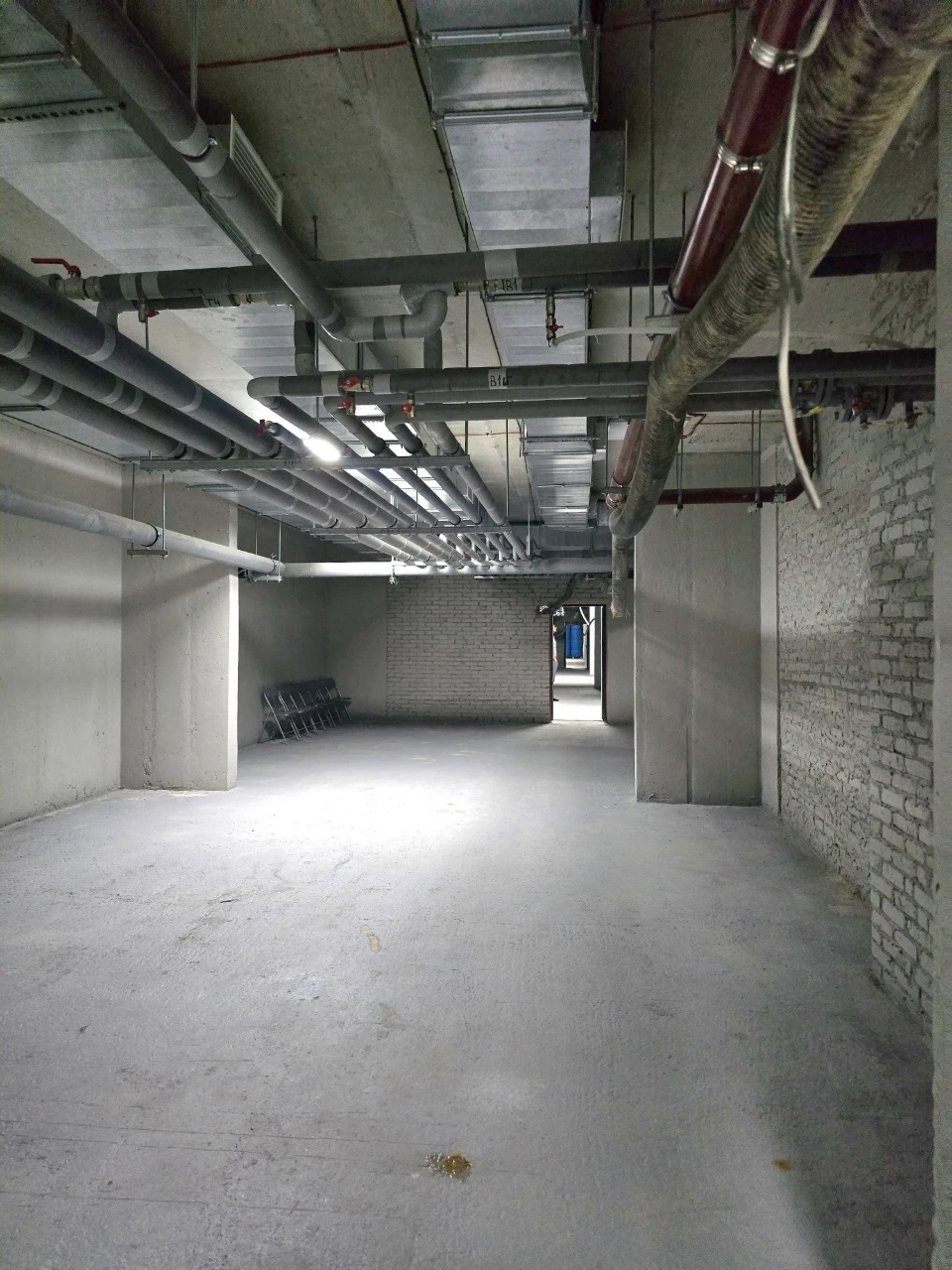 Apartment in a building with no commission, єОселя, decision