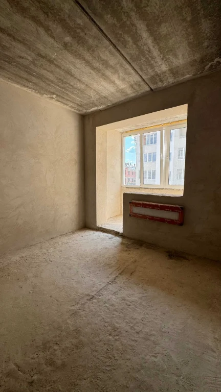 Apartment for Sale: 2-room apartment, 35 sq m. Minimum documentation. Gas heating.