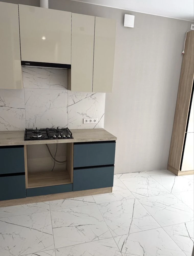 Great Price! Full 1-Bedroom Apartment with Renovation! Balcony, Cozy