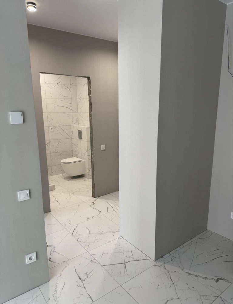 Great Price! Full 1-Bedroom Apartment with Renovation! Balcony, Cozy