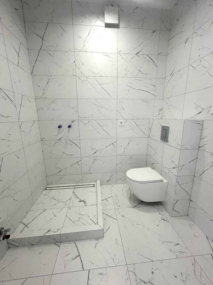 Great Price! Full 1-Bedroom Apartment with Renovation! Balcony, Cozy