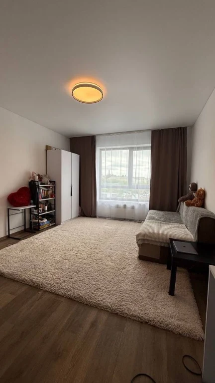 Great Price 1-Bedroom Apartment with Renovation, WITHOUT COMMISSION