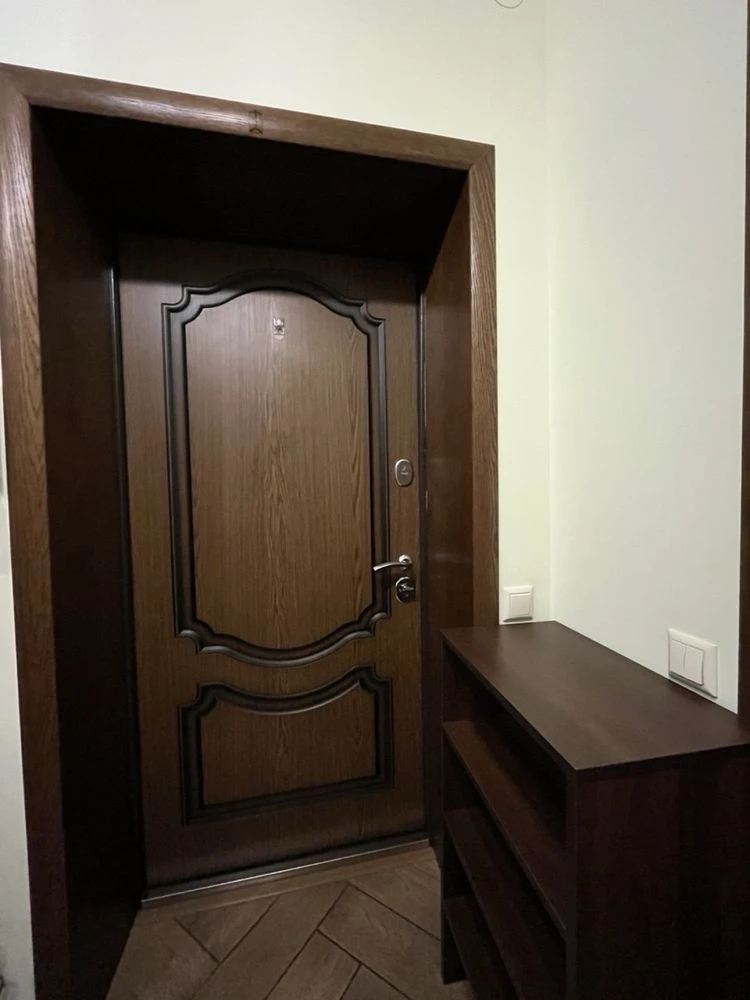 Продажа 1-комнатной квартиры с мебелью и техникой в Буче