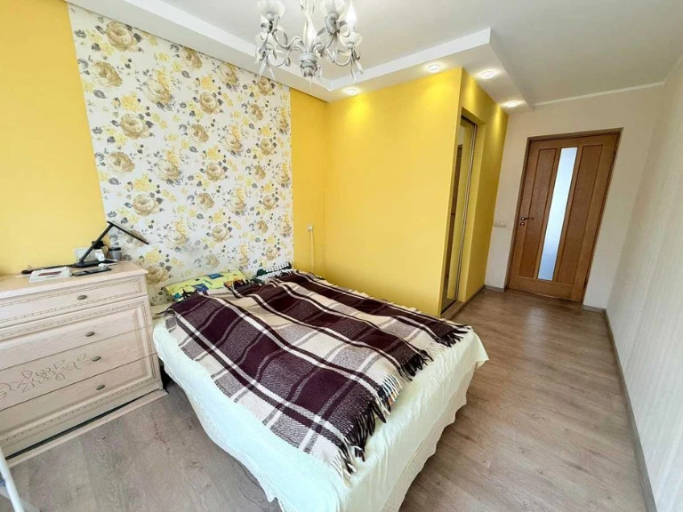 Продажа 3 ком. квартиры, Любинская, 60 м.кв., р-н ЖК Синемати