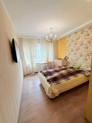 Продажа 3 ком. квартиры, Любинская, 60 м.кв., р-н ЖК Синемати