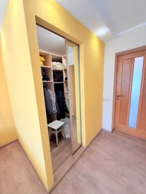 Продажа 3 ком. квартиры, Любинская, 60 м.кв., р-н ЖК Синемати