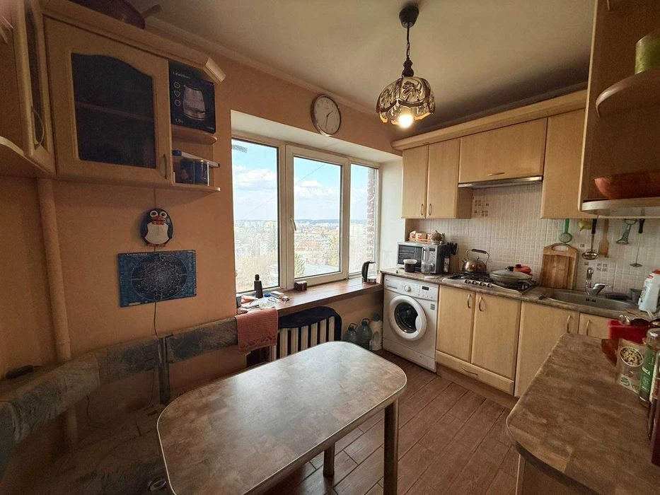 Продажа 3 ком. квартиры, Любинская, 60 м.кв., р-н ЖК Синемати