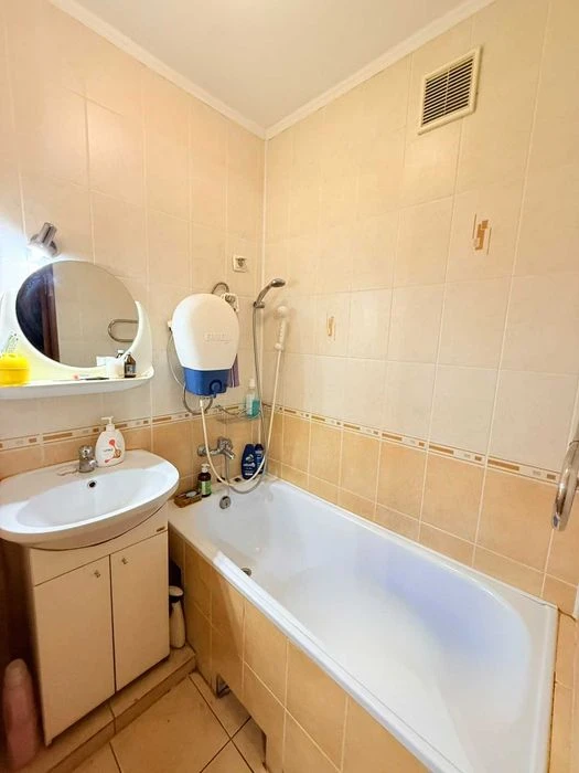 Продажа 3 ком. квартиры, Любинская, 60 м.кв., р-н ЖК Синемати