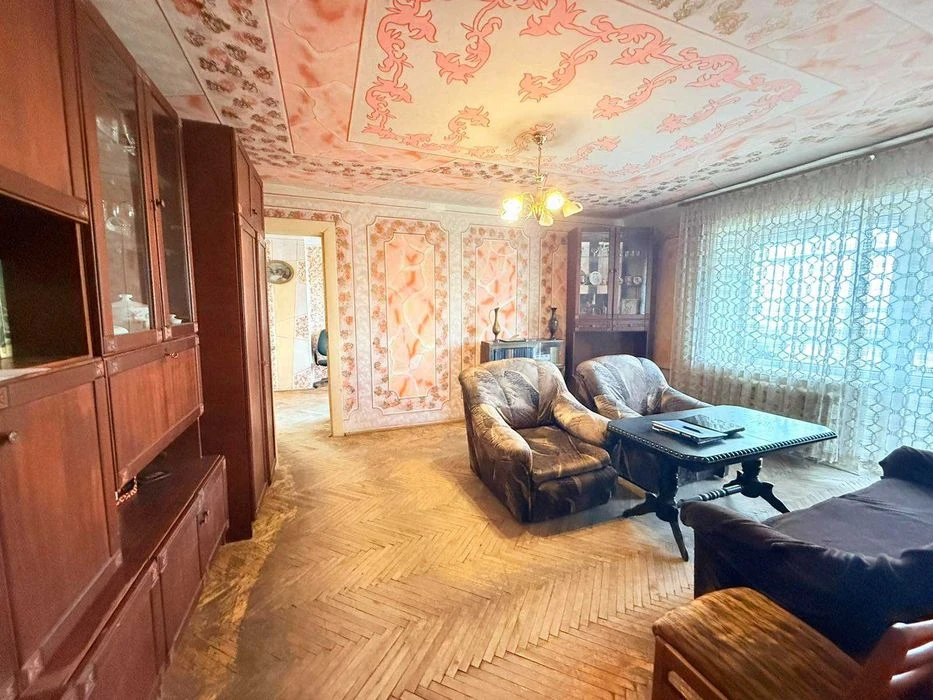 Продажа 3 ком. квартиры, Любинская, 60 м.кв., р-н ЖК Синемати