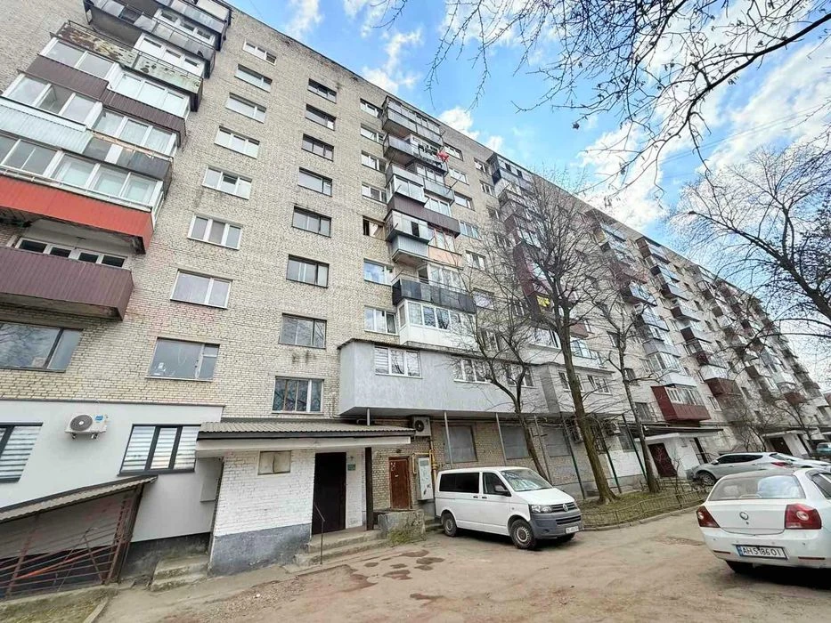 Продажа 3 ком. квартиры, Любинская, 60 м.кв., р-н ЖК Синемати