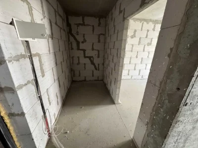 For Sale: Large Apartment with Wardrobe!