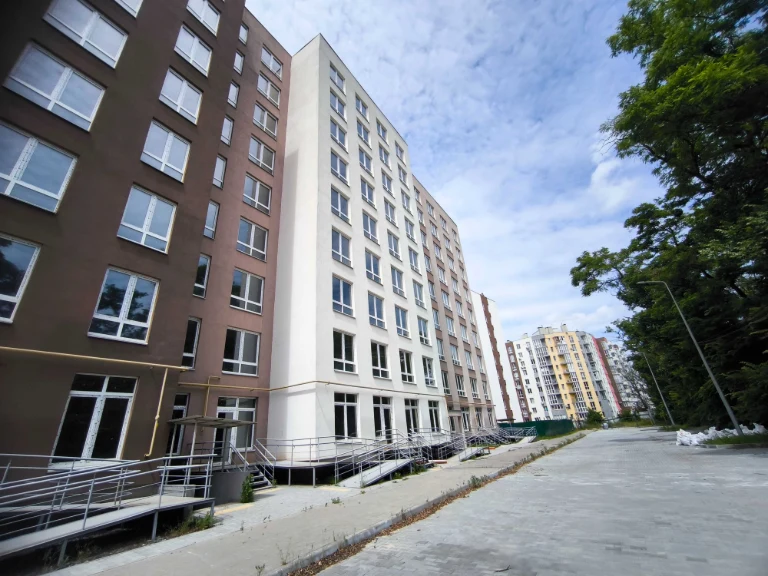 Велика квартира 39,5м, з гардеробом! Будинок Зданий, всі ком