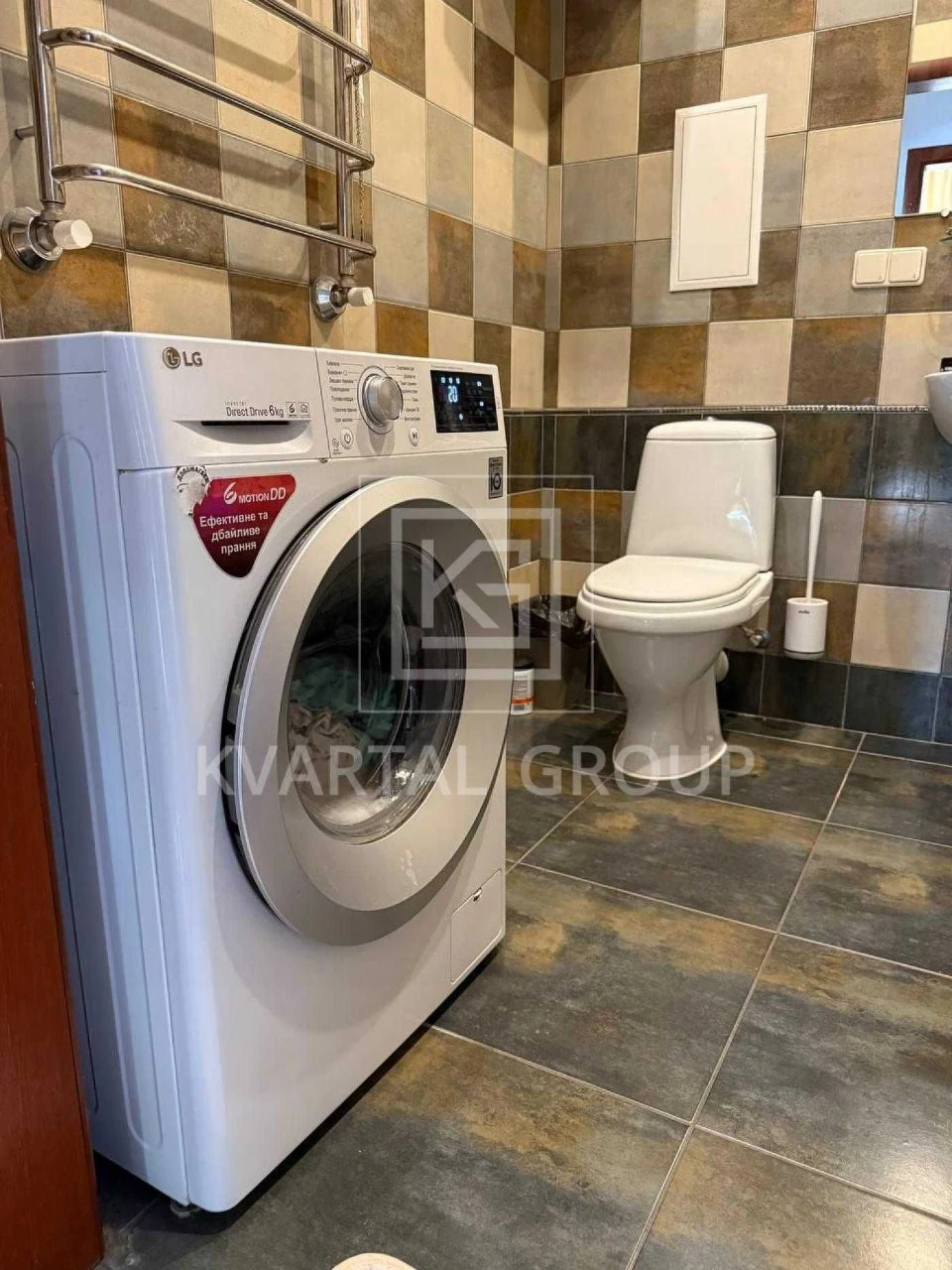 2-bedroom apartment in a club house