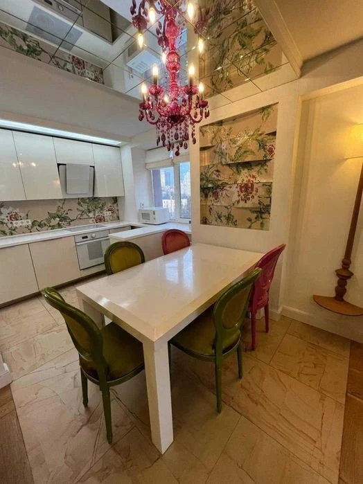 Designer 3-room apartment for sale | Antonovycha St.,