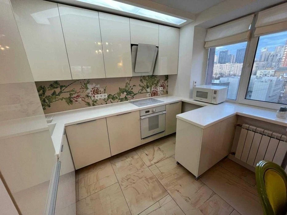 Designer 3-room apartment for sale | Antonovycha St.,