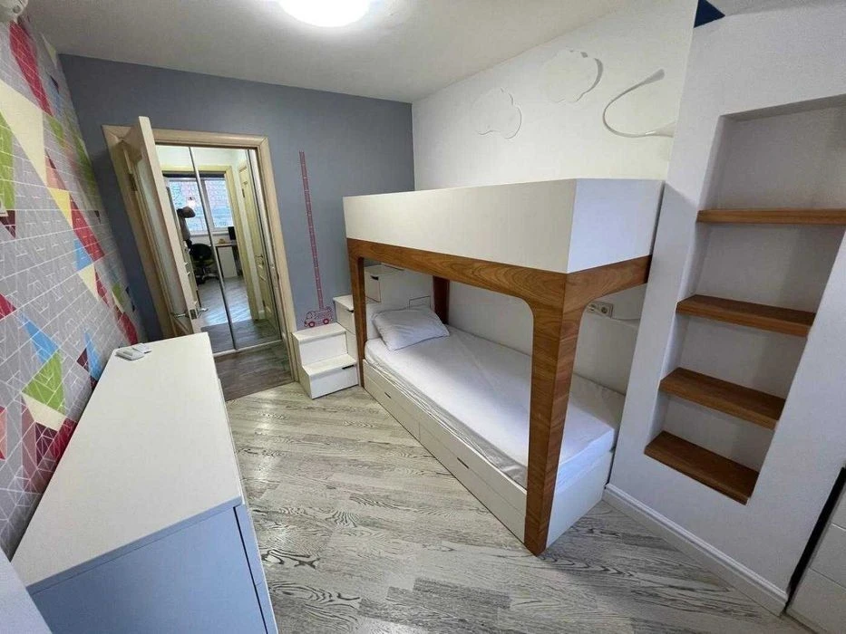 Designer 3-room apartment for sale | Antonovycha St.,