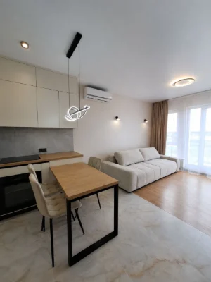 Продається квартира 2-кімнатна, євро-класу, 40 м² з новим сучасним ремонтом
