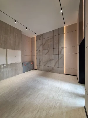 Продається квартира 2-кімнатна, євро-класу, 40 м² з новим сучасним ремонтом