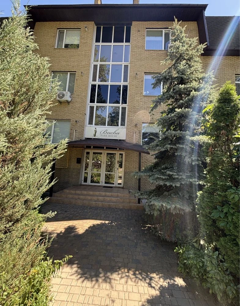 2-room apartment for sale. Urgently, center of Bucha. Individual gas